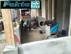 Satgas TMMD Ke 123 Kodim 0416/Bute,Giat Menghalus kan dan melicin Dinding Dan lantai’RTLH Punya Hendri”