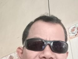 CAMAT BATHIN III HARUS GANTI KARNA PELAYANAN NYA KEPADA MASYARAKAT DI KECAMATAN BATHIN III KABUPATEN BUNGO TERKESAN MENGECEWAKAN
