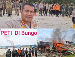 Kapolres Bungo dan Tim Satgas PETI Razia Besar-besaran, 57 Rakit Dompeng Ilegal Dimusnahkan di Sekitar Bandara Muara Bungo