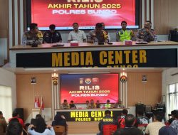 Ahir Tahun 2025 Kapolres Bungo Tegaskan Pelayanan Prima Dan Menegakan Hukum Profesional