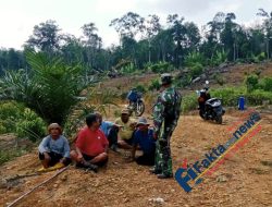 Bapak Anwar, Salah Seorang Warga Tani, Mengucapkan Terima Kasih Kepada Satgas TMMD Ke 129 Telah Membuka Jalan di Tempat Kami