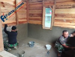 Satgas TMMD Ke 129 Terus Mengerjakan Plester Dinding Bagian Dalam Rehabilitasi (RTLH) 