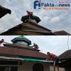 Terik Matahari Tak Surutkan Semangat, Satgas TMMD Ke-129 dan Warga Gotong Royong Percantik Langgar Al-Hikmah